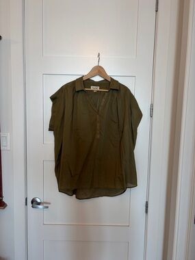 Nili Lotan Olive Short-Sleeve Button-Front Blouse